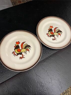 Vernon Ware Metlox Poppy Trail Bread Plate Cream Red & Brown Rooster Motif Set 2